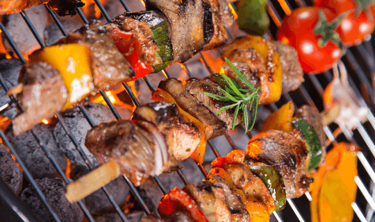 但馬の名産品を使用したBBQや現地見学ツアーなどに参加していただけます。